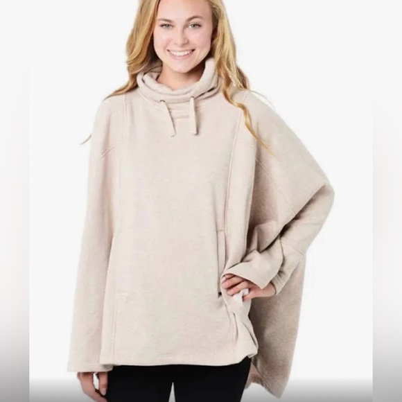 UGG Pichot Poncho Cape Jacket Oatmeal Beige Fleece Knit Sz S - Picture 2 of 6